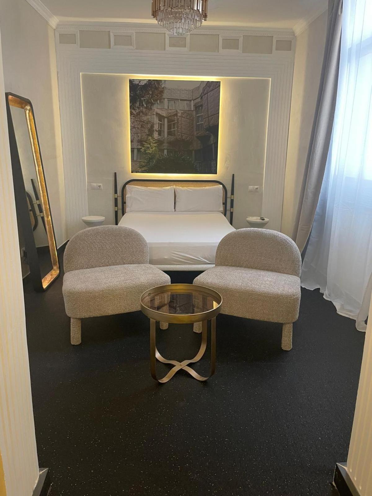 Casa Tadeo Gran Via Otel Madrid Dış mekan fotoğraf